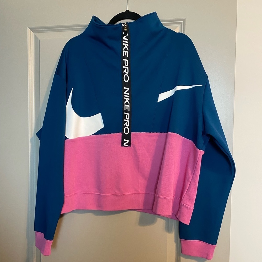 NWOT Nike Pro half zip